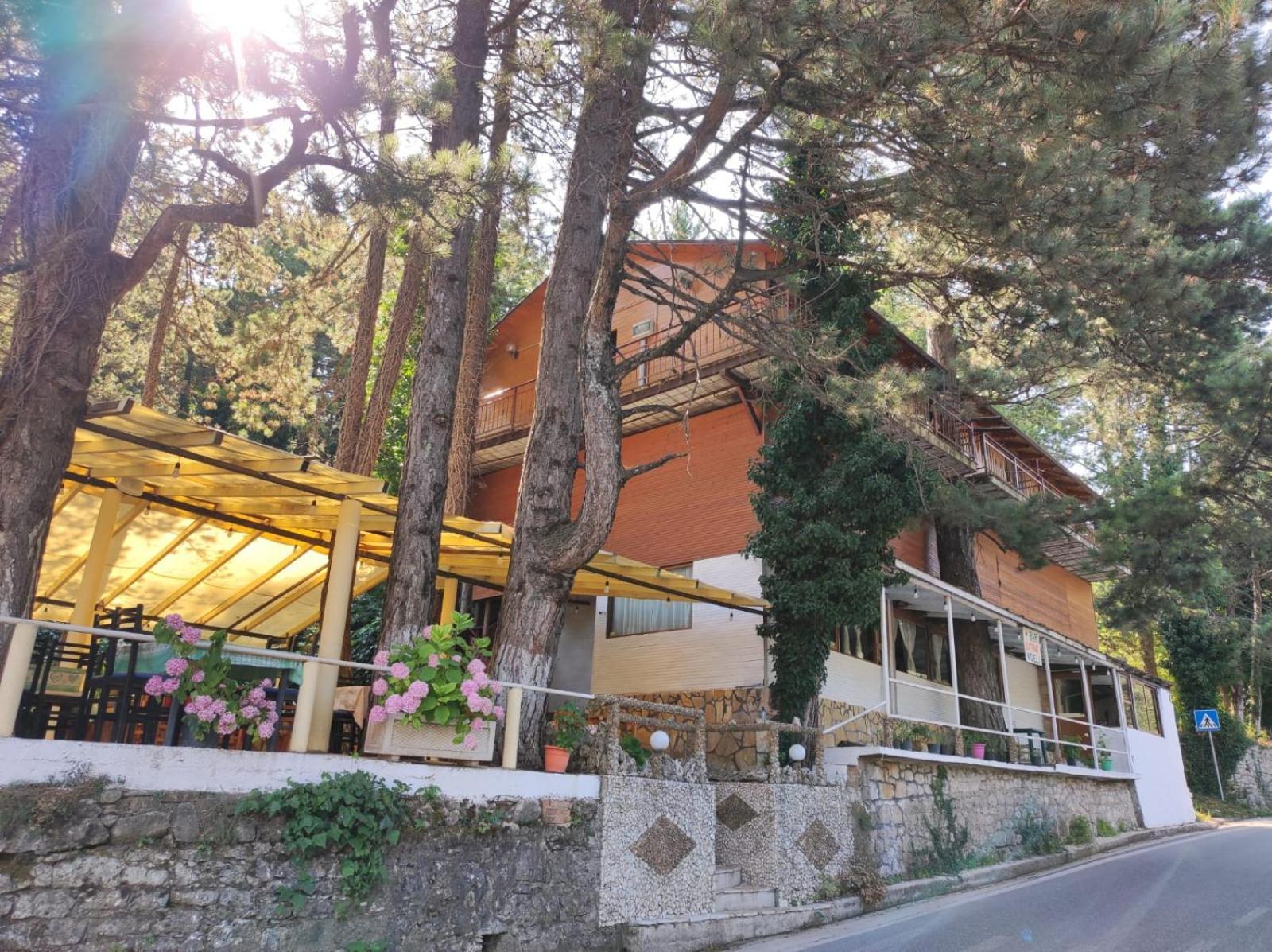 Hotel Toni Llogora Dukat المظهر الخارجي الصورة